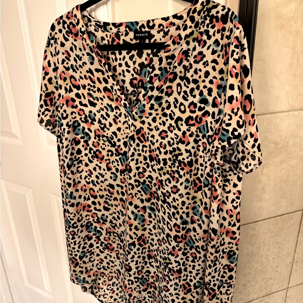 Size 2 torrid leopard top